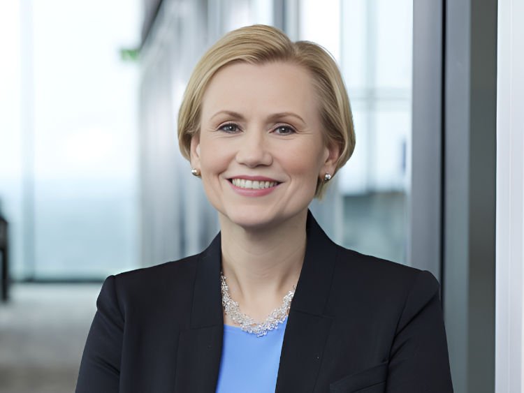 Hooper Kristina Invesco